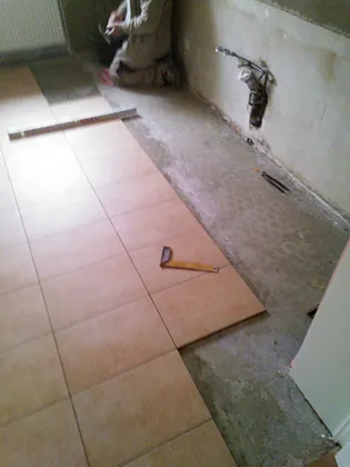 Fliesenverlegung in Küchen – Bild 2